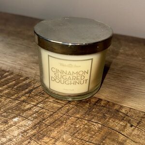 Bath & Body Works Cinnamon Sugared Doughnut Single Wick Candle